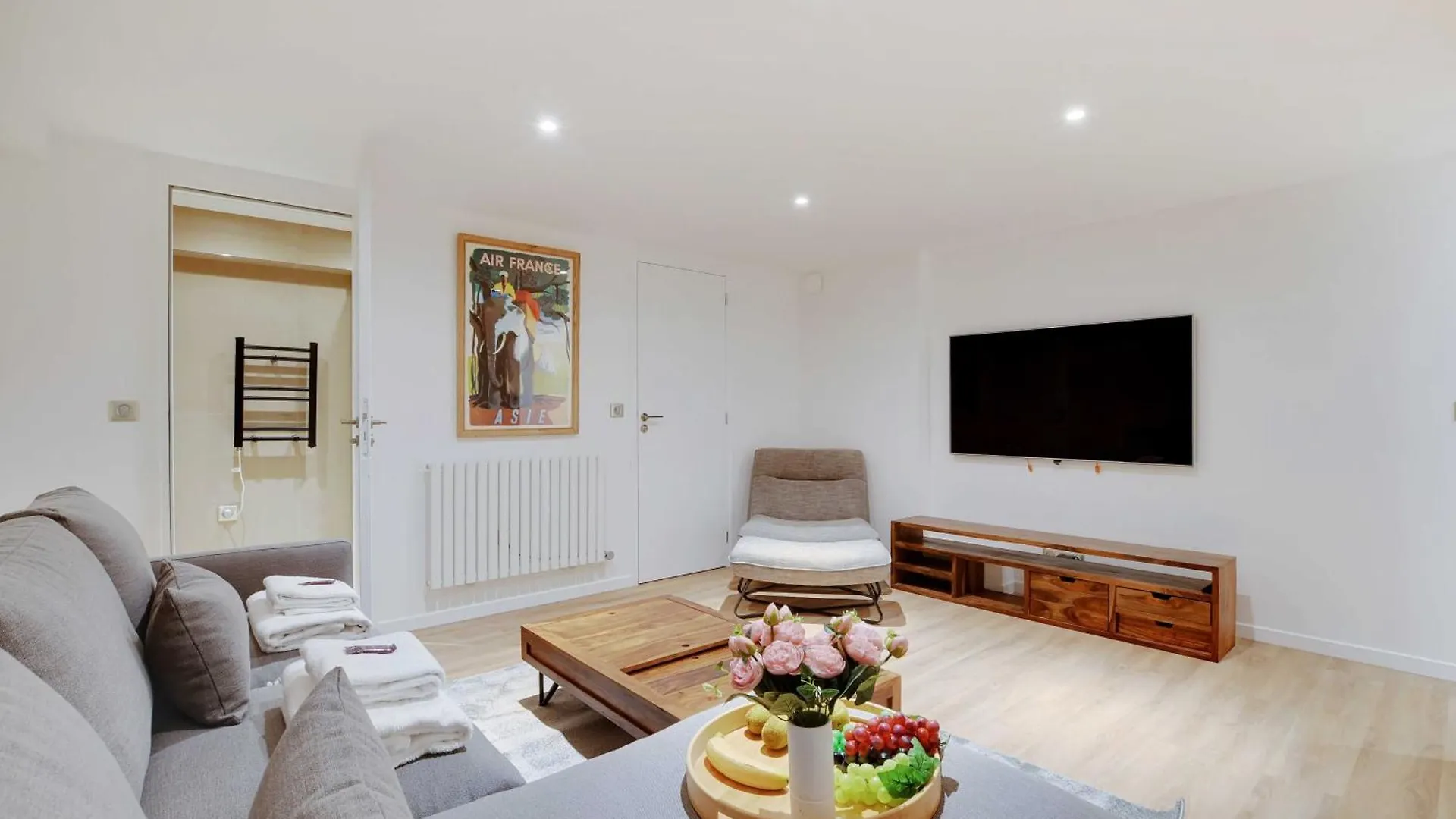 Apartment Spacious - 2br- 6p - Grandes-carrieres Paris
